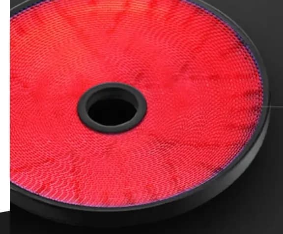 The M822G burner plate, its angle marked 13.6 degrees