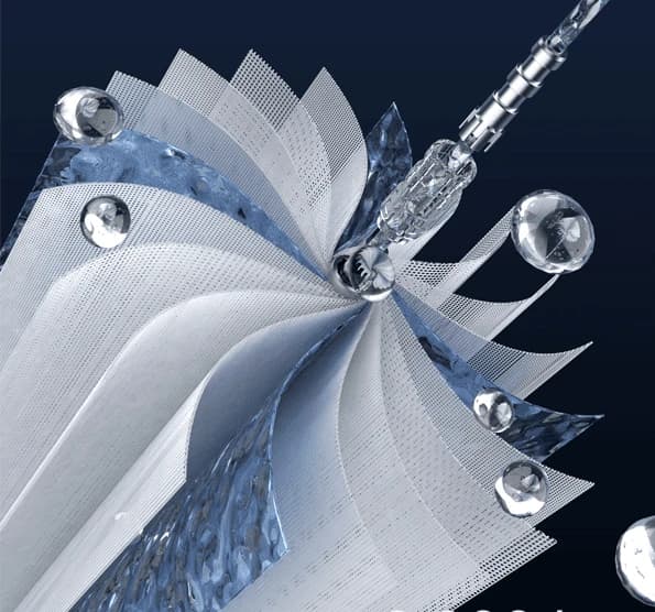 The folded RO membrane with water passing through it